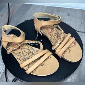 Blowfish Malibu Womens Size 3 Sandals